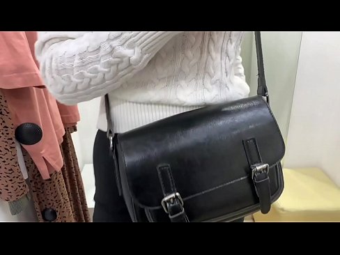 ❤️ Masturbarea în public a tinerei târfe FeralBerry cu un dildo în cabina de probă at porn ro.klassikaprint.ru ️❤